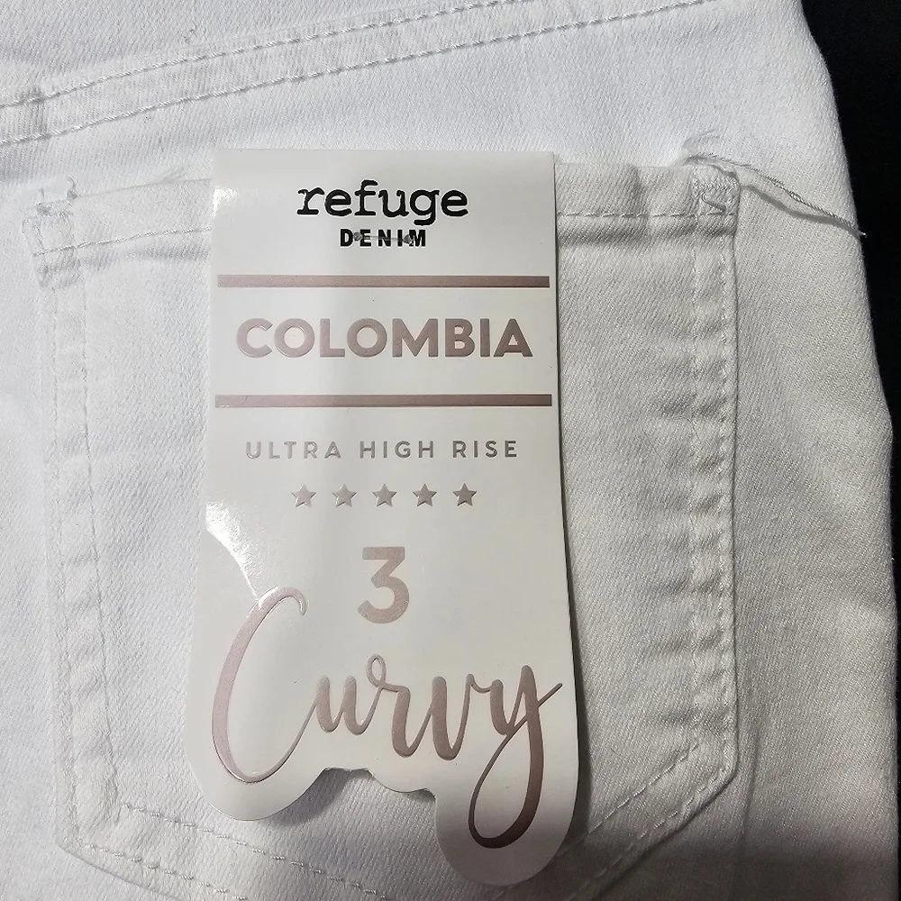 Refuge Colombia Ultra high Rise size 3 curvy denim white pants with tears